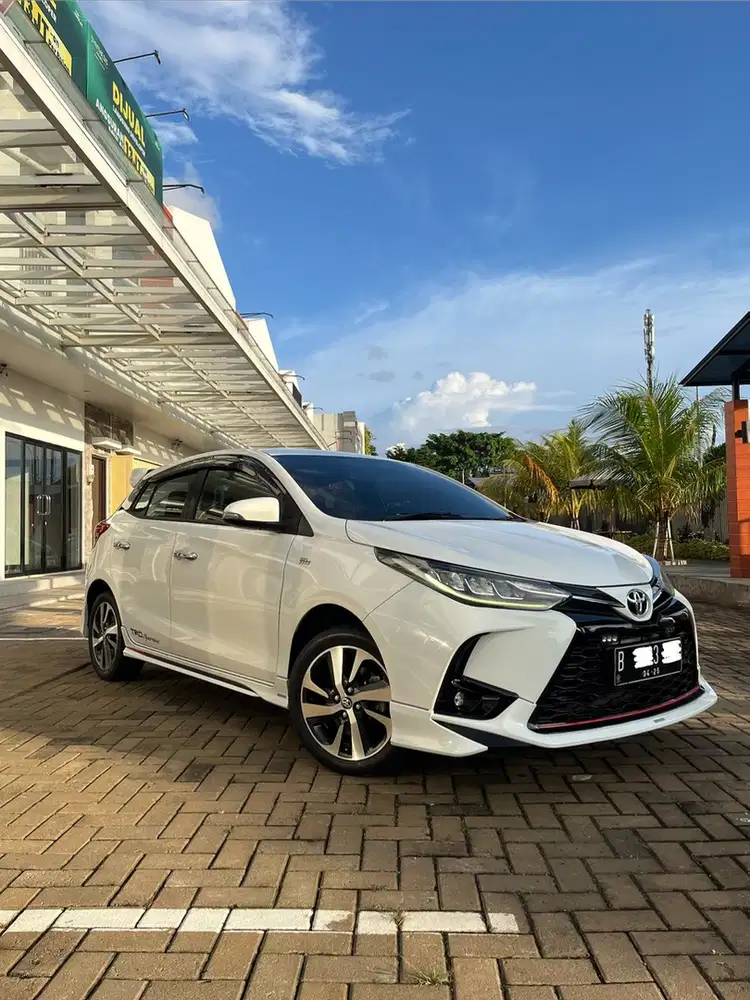 Toyota Yaris 1.5 S CVT TRD Sportivo 2021 Putih