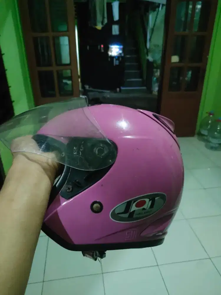 Helem warna pink