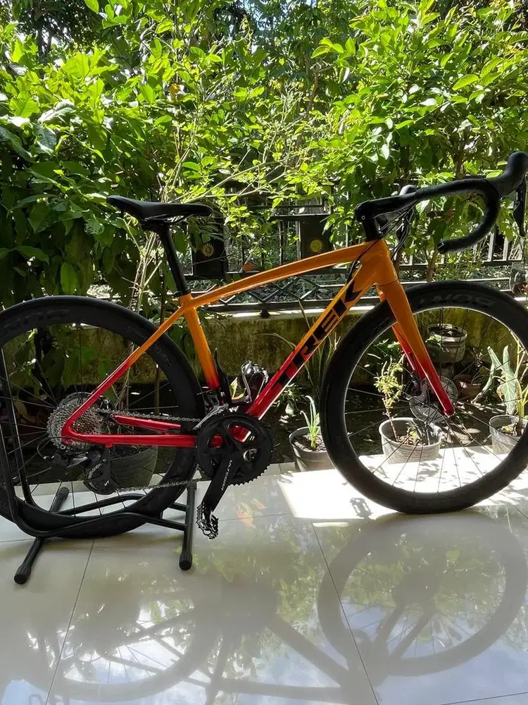 Sepeda Trek Emonda ARL4