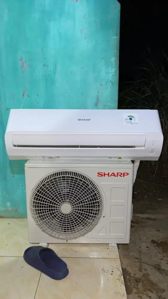 Ac sharp 1/2pk tipe terbaru