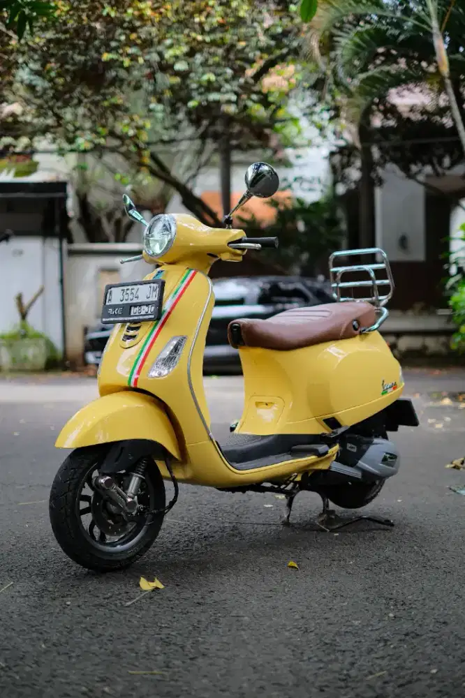 PIAGGIO VESPA LX 125 IGET FACELIFT 2022 TERMURAH BISA KREDIT
