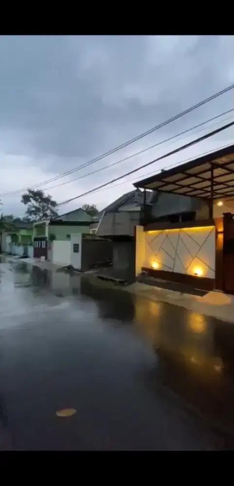 Dijual Rumah 2 lantai New siap Huni di Jl Kuncen Raya Klipang