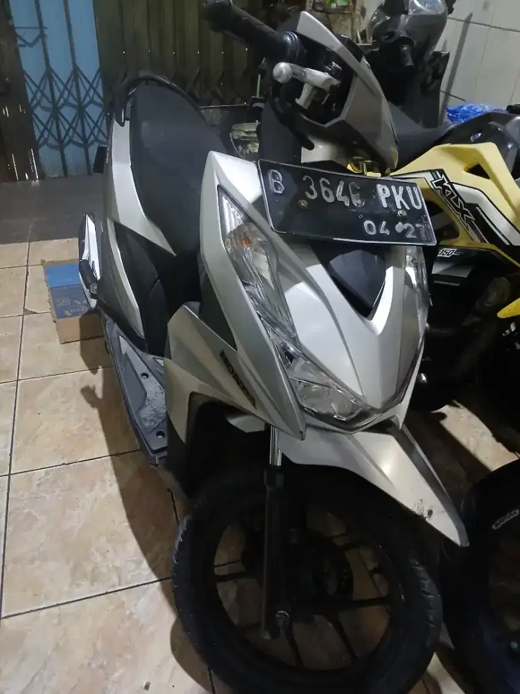 HONDA BEAT DELUXE DI GNG SAHARI ANCOL