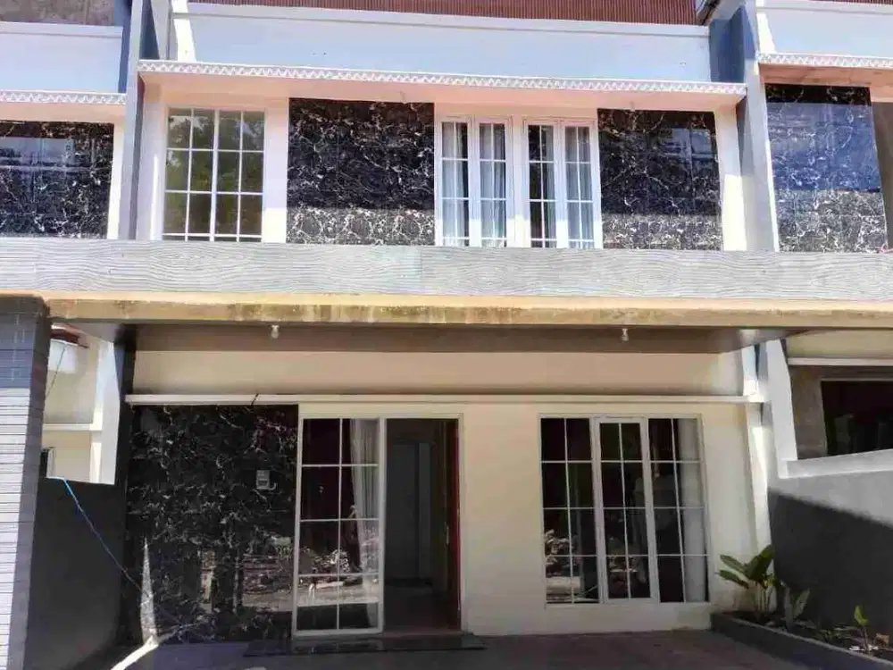 rumah 3 kamar dekat kampus UII Jakal jogjakarta