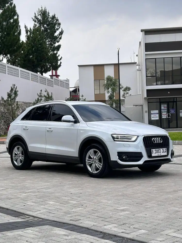 (ISTIMEWA) LOW KM!!! Audi Q3 2014 putih