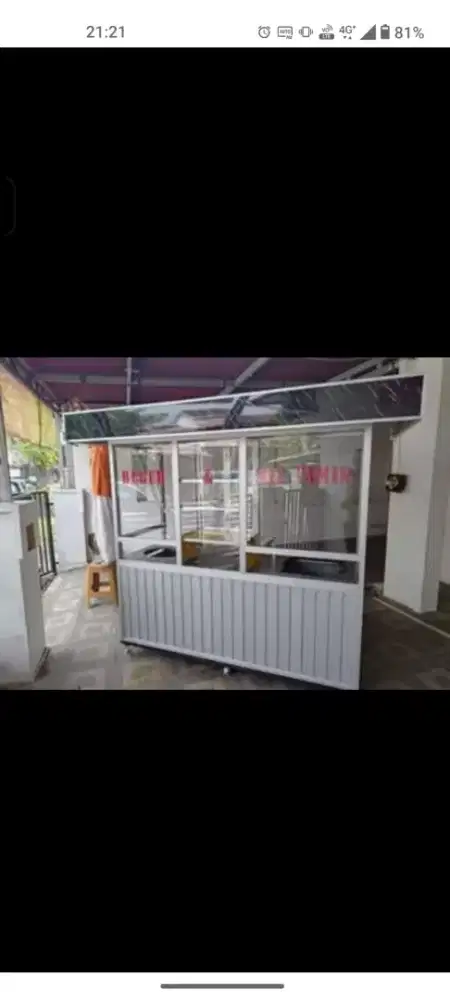 Gerobak mie ayam, meja dan kursi