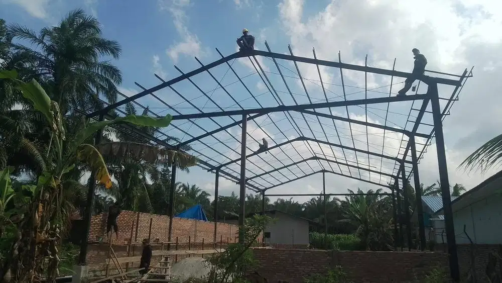 Tempahan kanopi gudang atau kontruksi baja