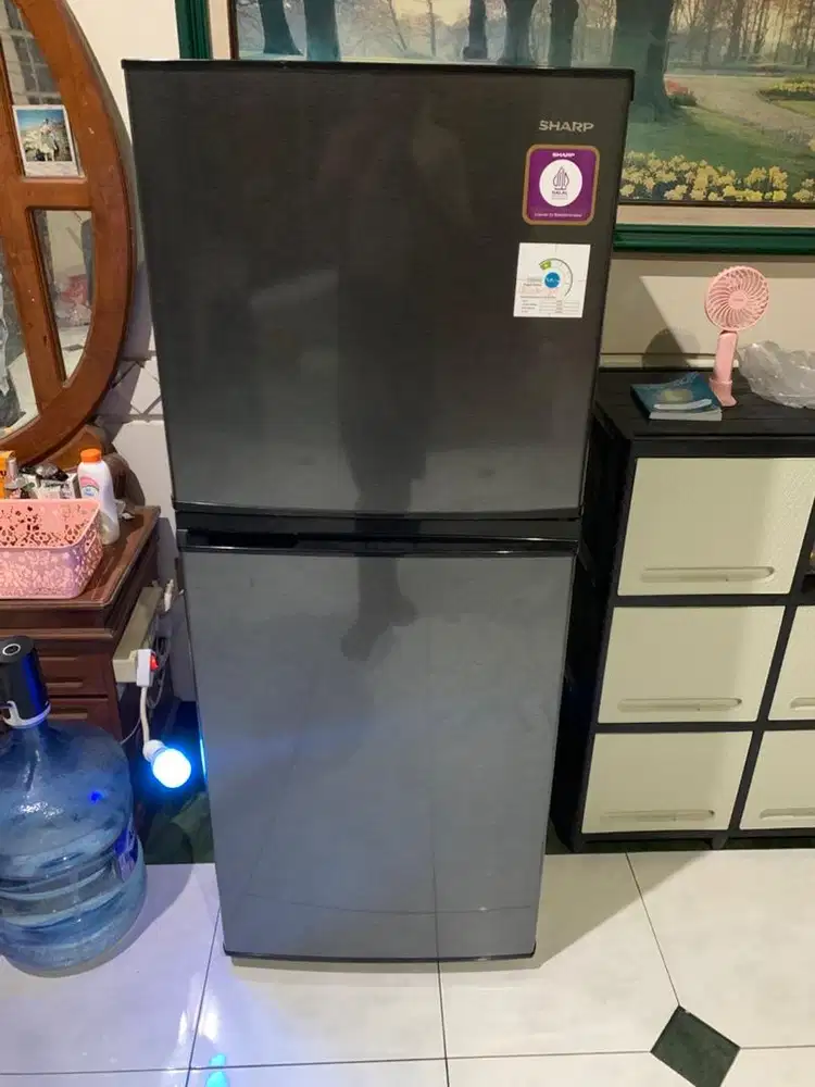 kulkas sharp kirei 2 pintu 205 liter mulus fullset sampe nota & kardus