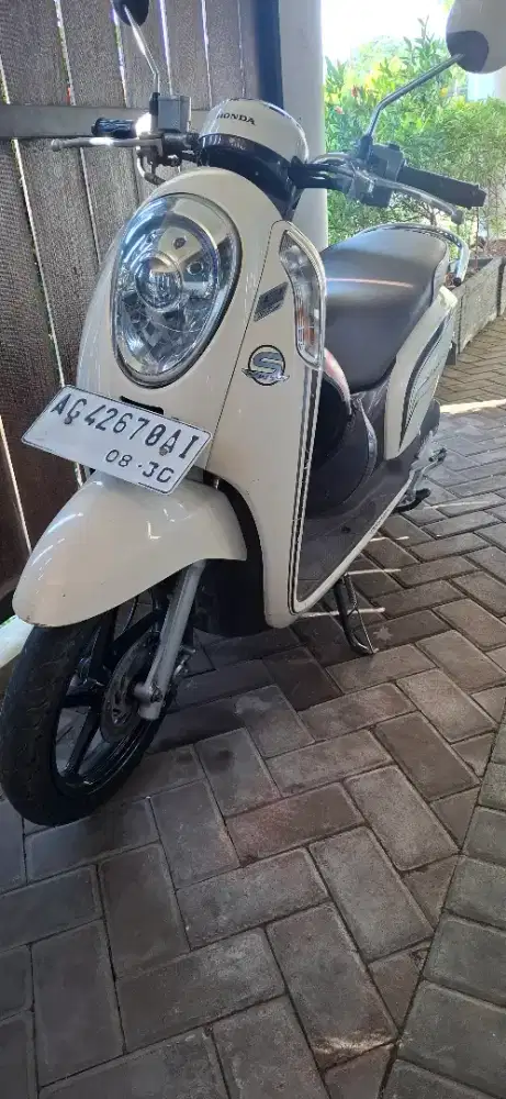 Honda Scoopy 2015