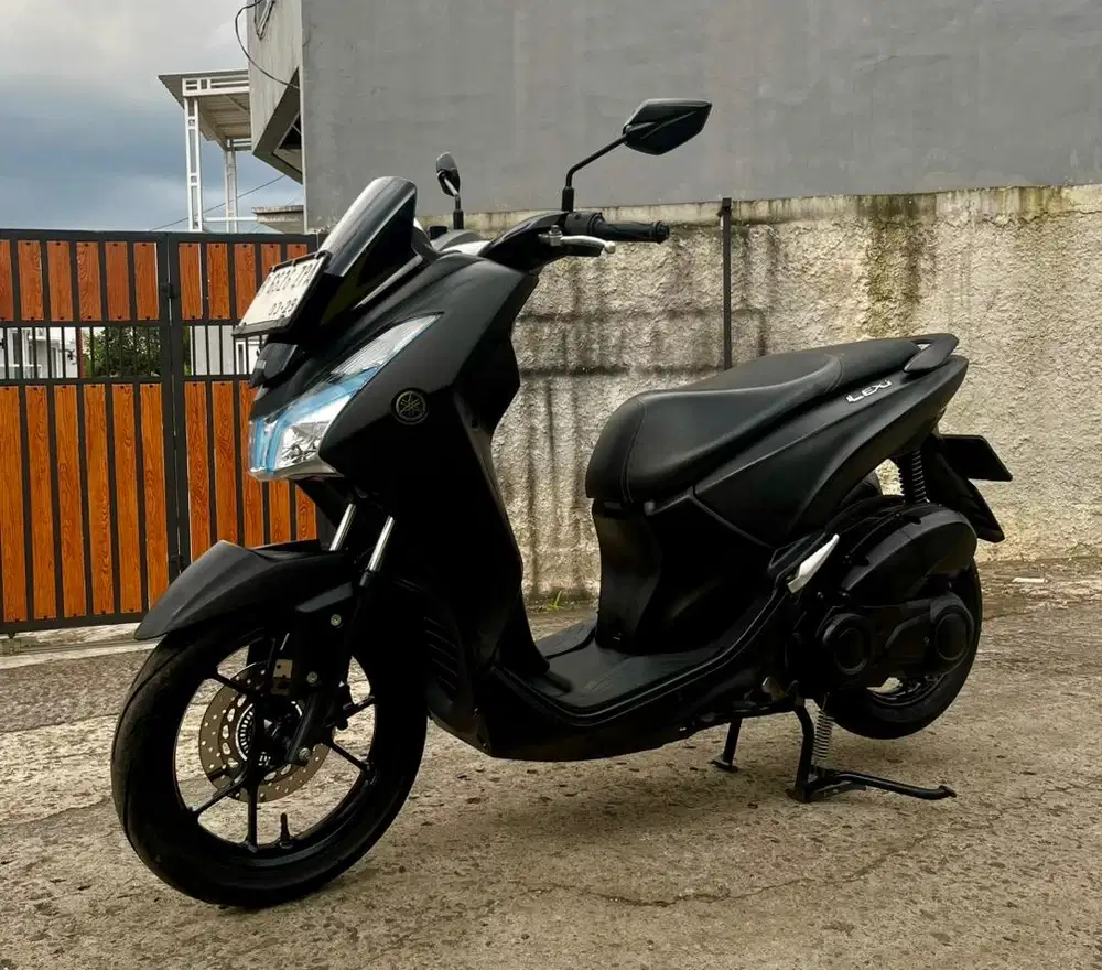 Dijual Cepat Muluss Yamaha LEXI VVA 125 Th.2019 (Pajak Hidup 03/2027)