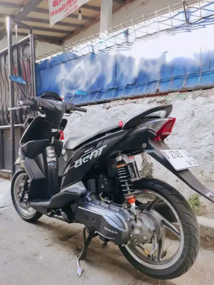 Honda beat karbu 2011 kumplit mulus plat D full restorasi