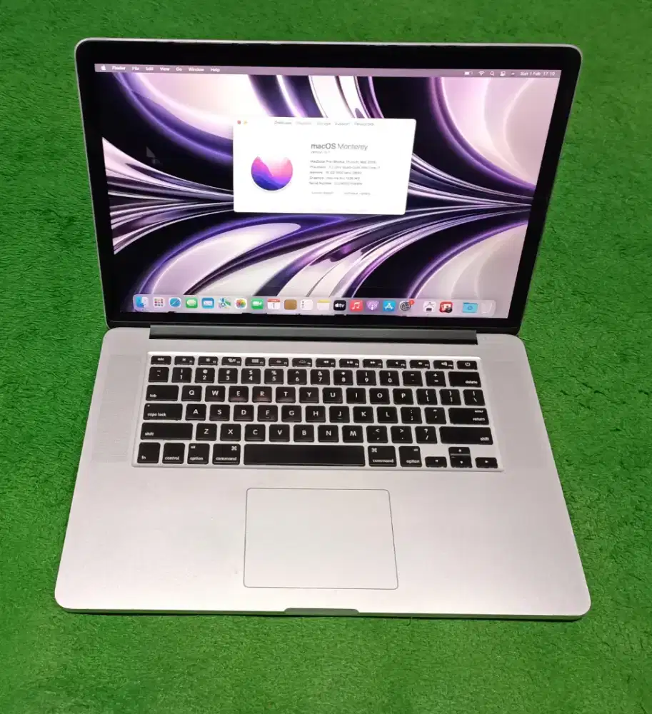 Apple Macbook Pro 2015 15inch i7 16/256 Silver Murah