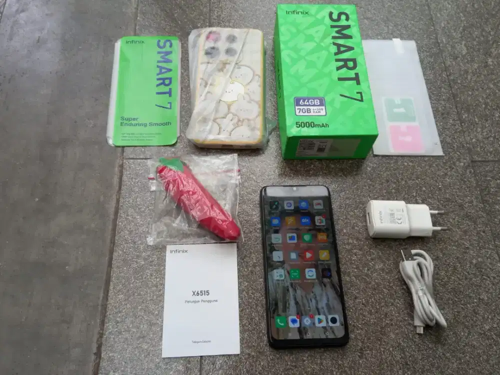 INFINIX SMART 7 (2023)
Ram 7gb (4gb+3gb)
Rom 64gb
Black Edition Fulset