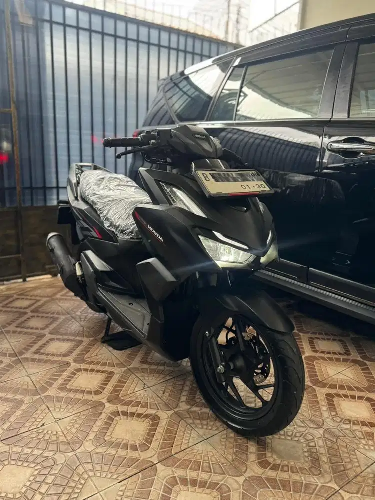 KM 126 KILO! HONDA VARIO 160 CBS 2025 GRESS LIKE NEW