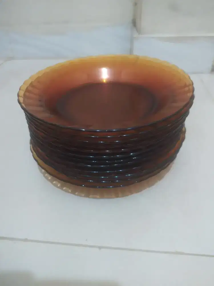 1 lusin Piring makan antik