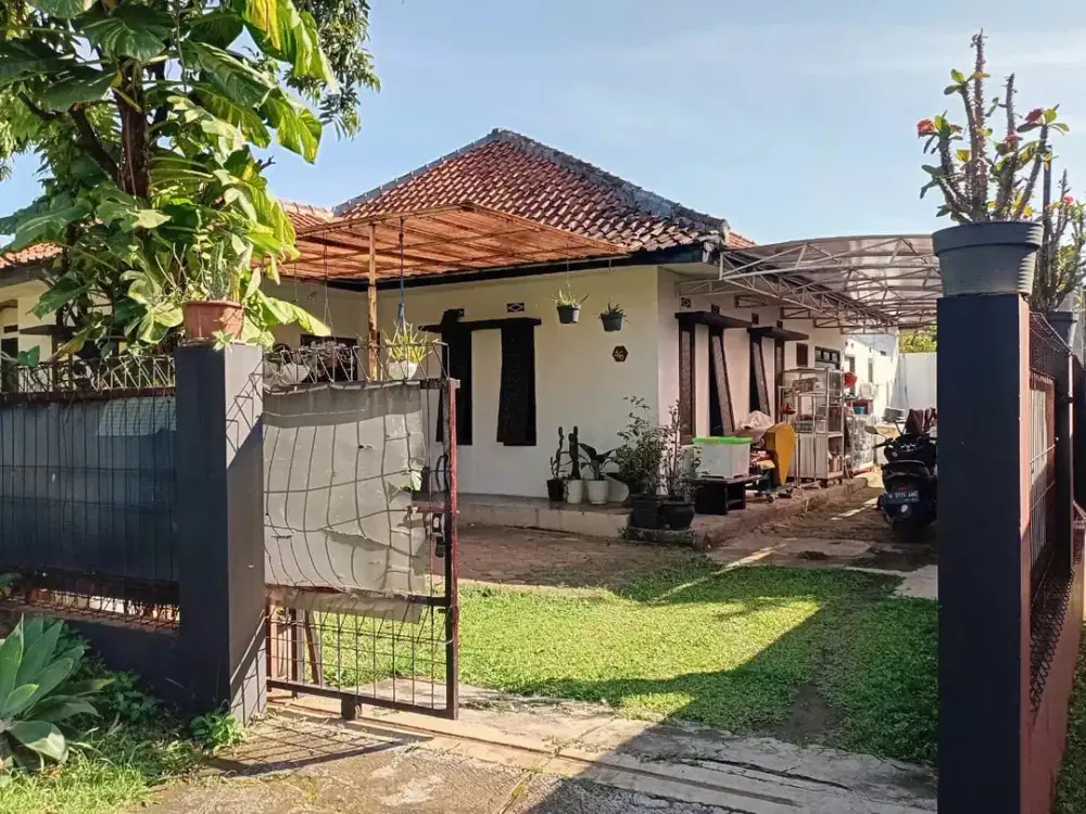 Dijual Rumah di Cisaranten