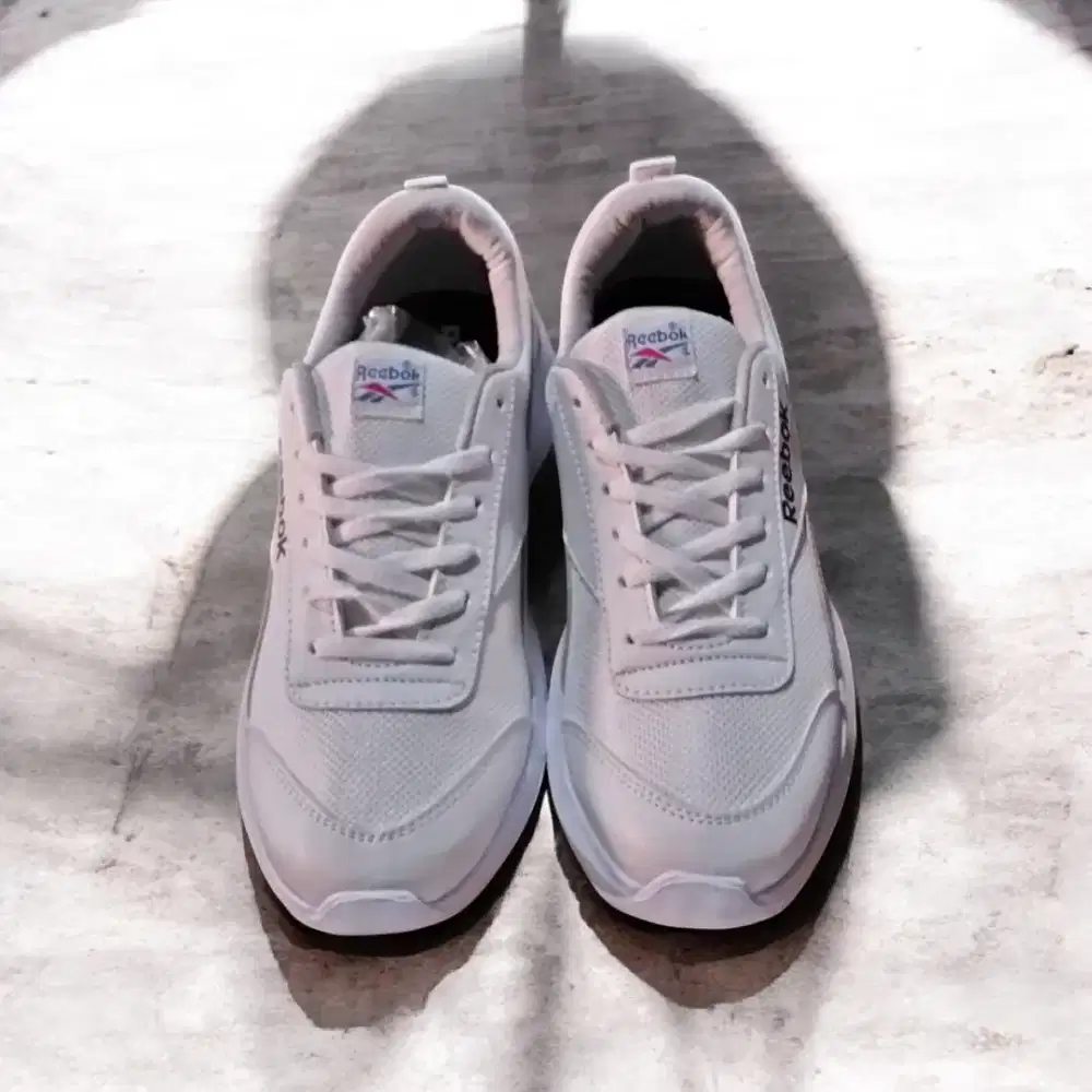 Sepatu walking running sneaker rebook pria