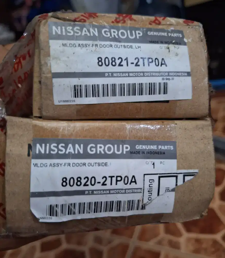 Karet Pelipit Kaca Pintu Luar Grand Livina Original