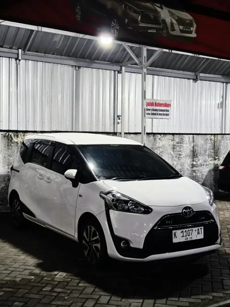 SIENTA V MT KM 36 RB