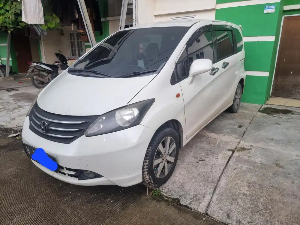 Honda Freed 2010 Bensin