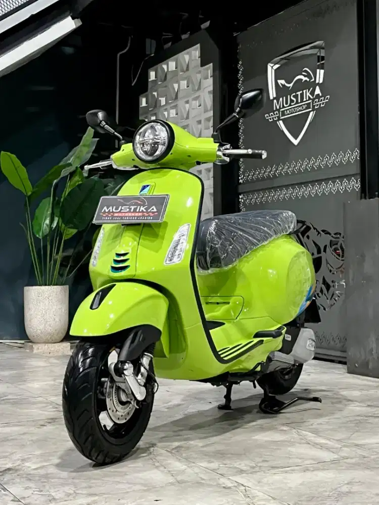 Like New‼️Vespa Primavera S ABS 2024. KM 3rb. DANNY Mustika Sulfat