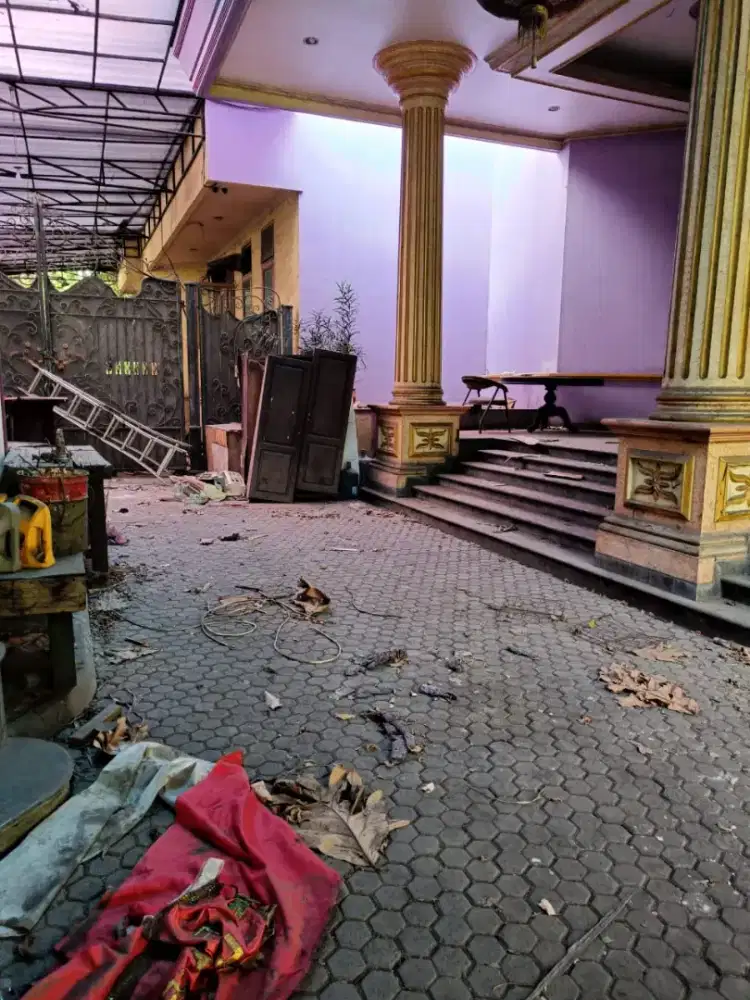 Jual Cepat Tanah Bonus Bangunan 3Lt 
Pinggir Jalan Sultan Agung Bekasi