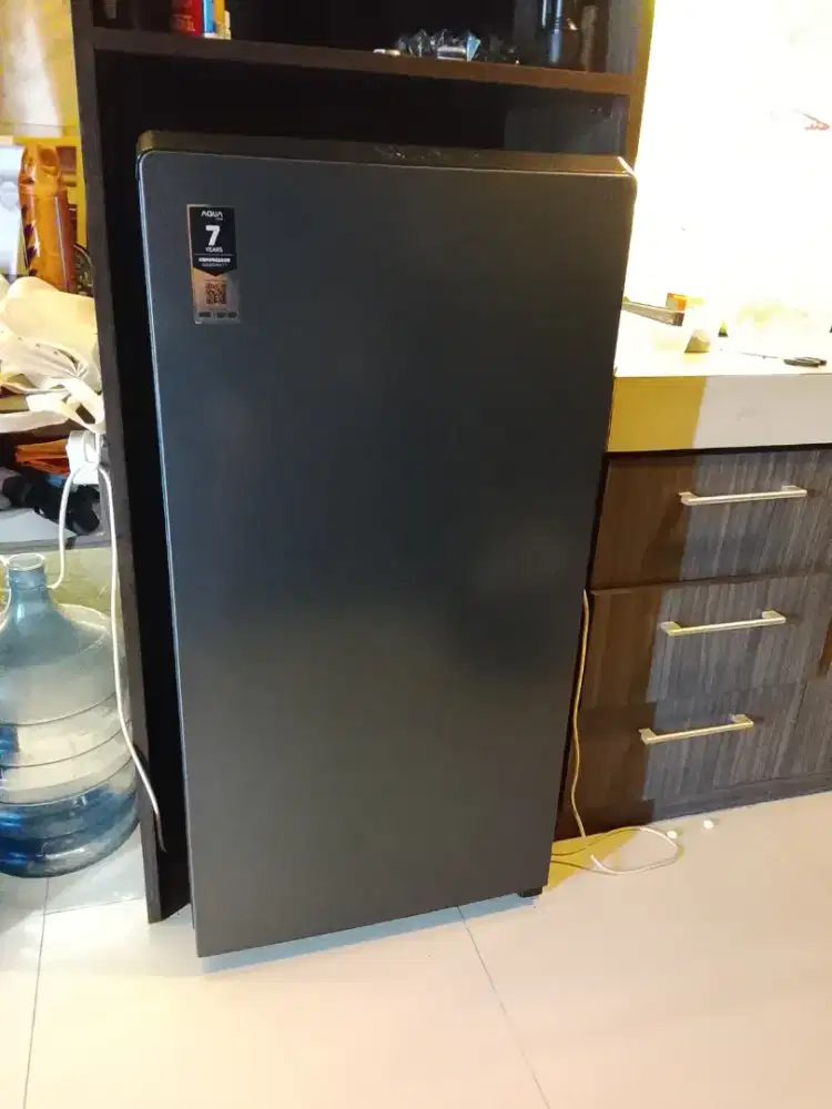 Dijual kulkas 1Pintu Aqua mulus banget