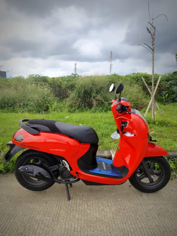 Scoopy merah fashion