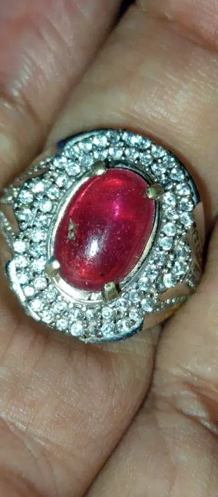Batu ruby Mozambik