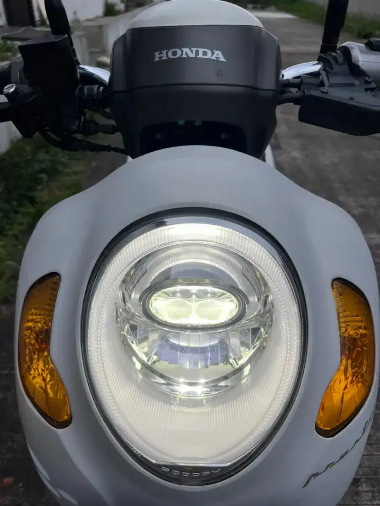 Dijual Scoopy Prestige Putih 2022