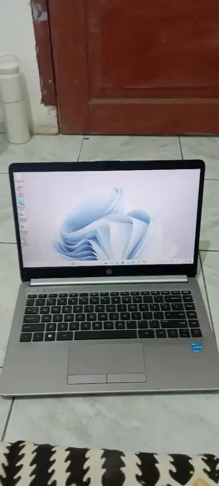 Laptop HP 240 G9