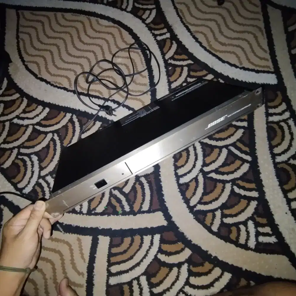 BOSE 802C II system controller rack