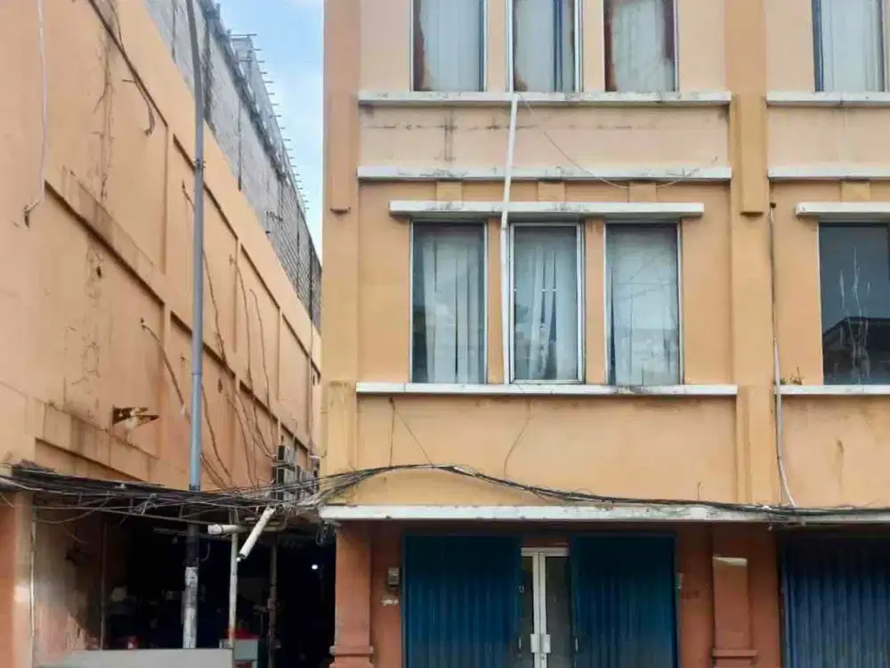 Sewa/Jual Cepat Ruko Kokan Permata 5x17m2 di Jalur Utama Ruko