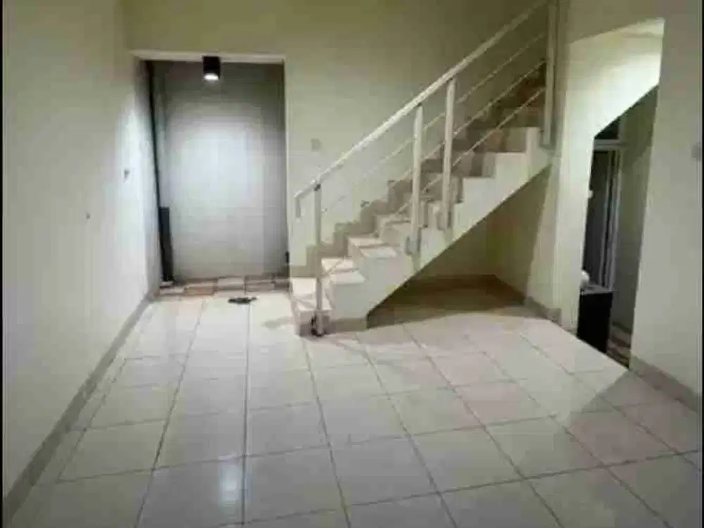 Di sewakan rumah 2 lantai paradise Serpong