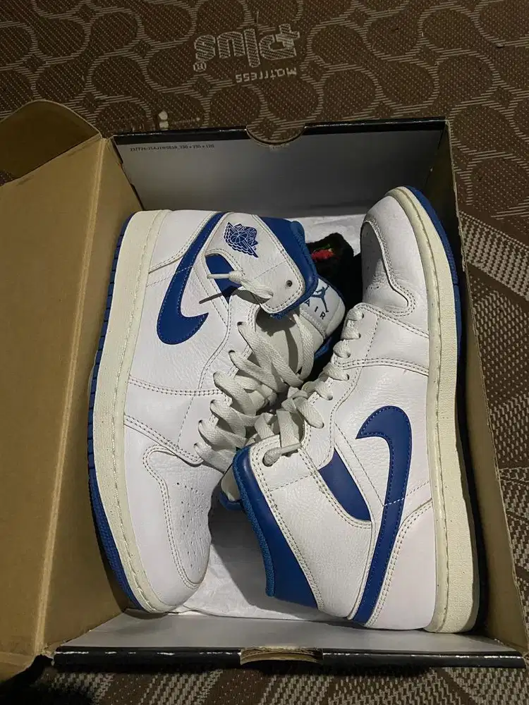 ORIGINAL NIKE AIR JORDAN 1 MID SE BARU SEKALI PAKE LIKE NEW