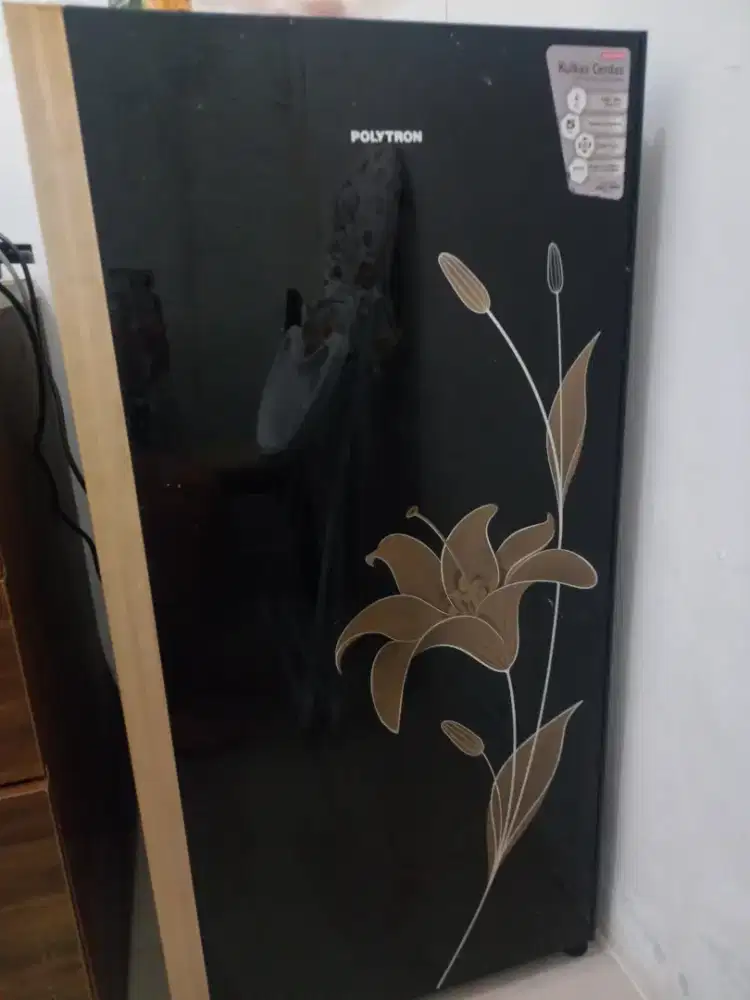 Dijual Kulkas 1 Pintu Polytron Second