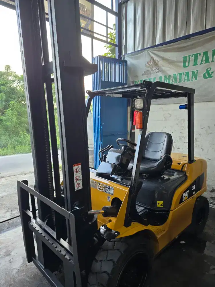 Forklift Caterpillar 3 ton 2020