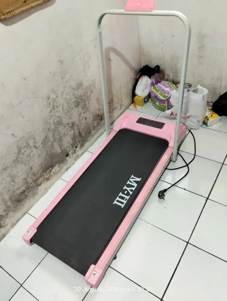 Treadmill elektrik alat olahraga lari