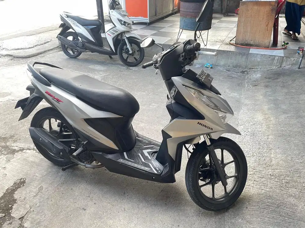 BEAT DELUXE BARANG SUPER