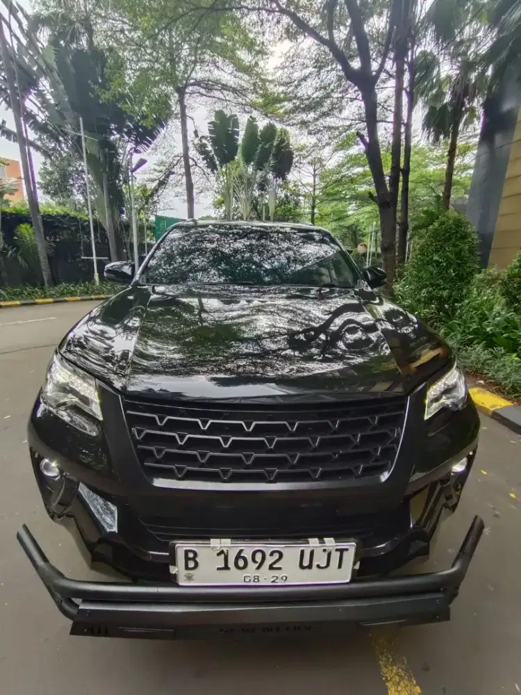 Toyota fortuner VRZ diesel 2019 Hitam