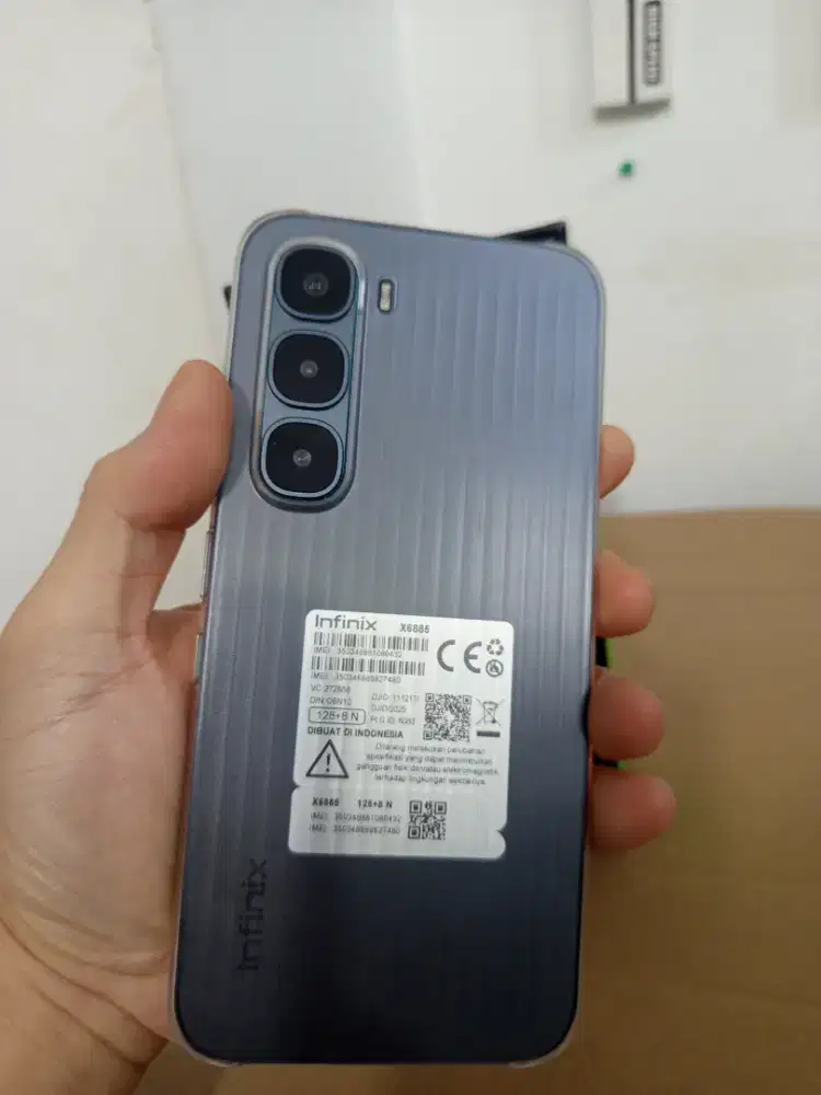 Dijual second infinix hot 60 pro ram 8gb internal 128gb