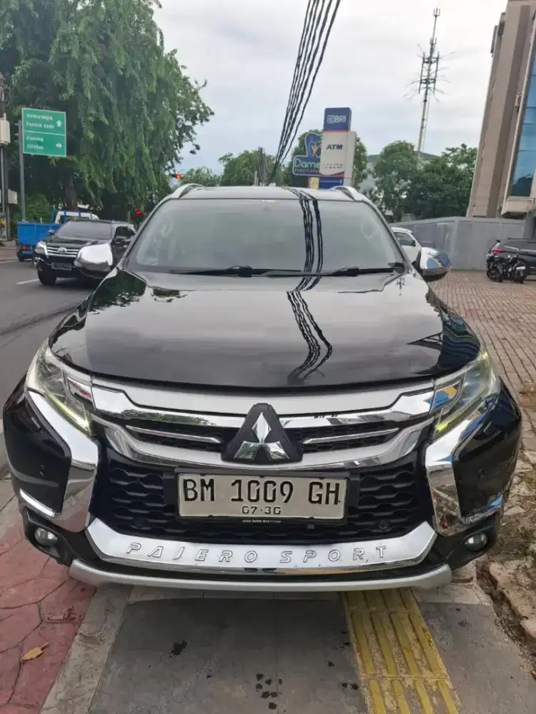 Mitshubisi pajero dakar sounroof 2020