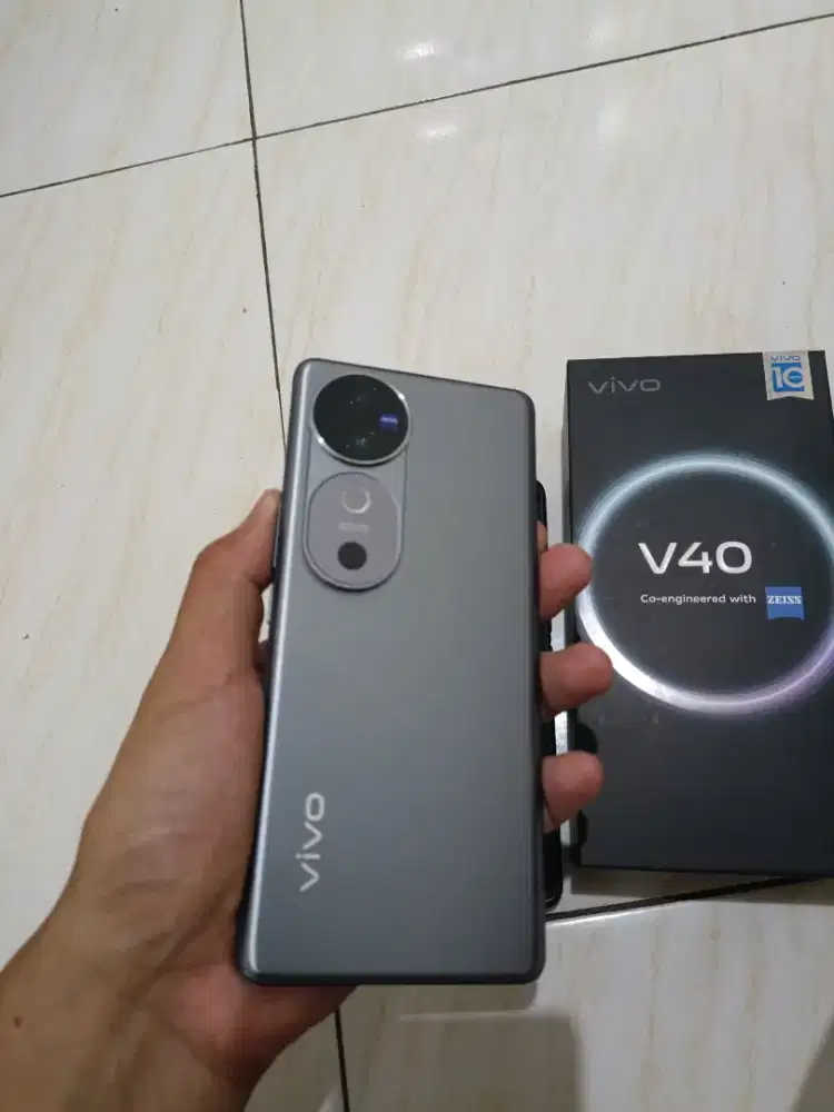 JUAL VIVO V40 8/256GB MULUS SEPERTI BARU