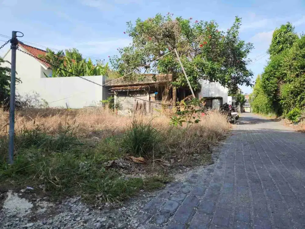 Tanah Kecil Super Murah di Sentral Seminyak, Dekat Pantai