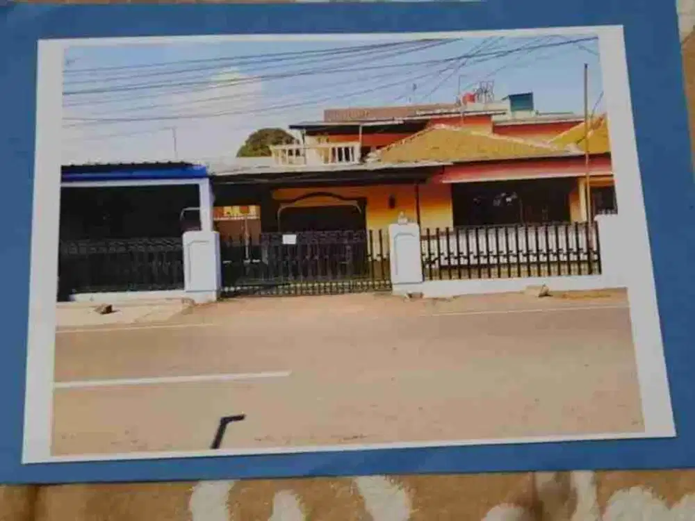 Rumah Besar diJalan Utama Pondok Bambu