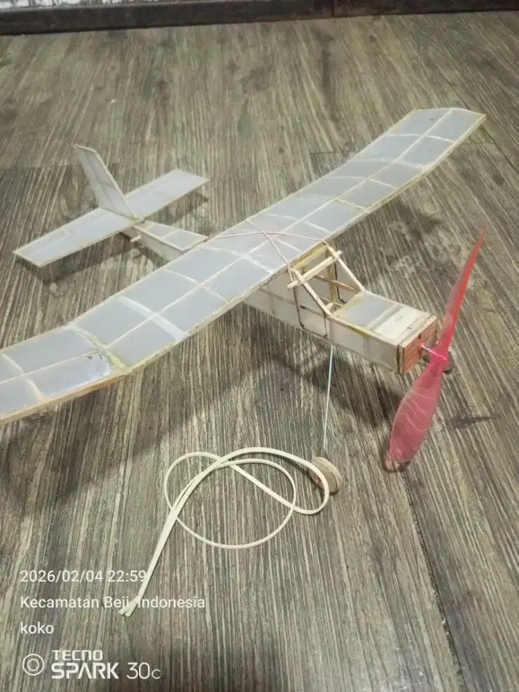 Pesawat  tenaga karet