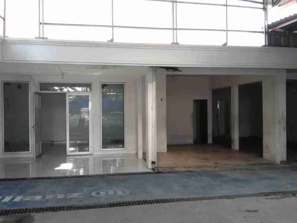 DISEWAKAN LAHAN & BANGUNAN Ex. CAR BODY PAINTING DI KEBAYORAN LAMA JAKSEL