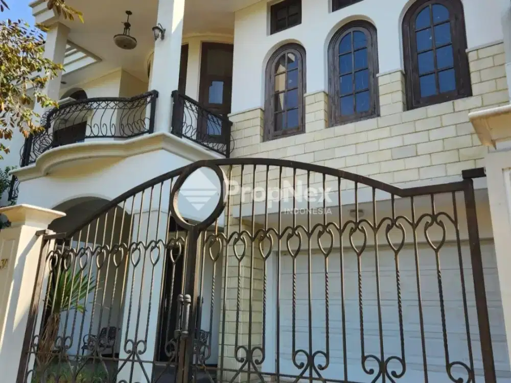 Central Park Klampis Regency, Semolowaru