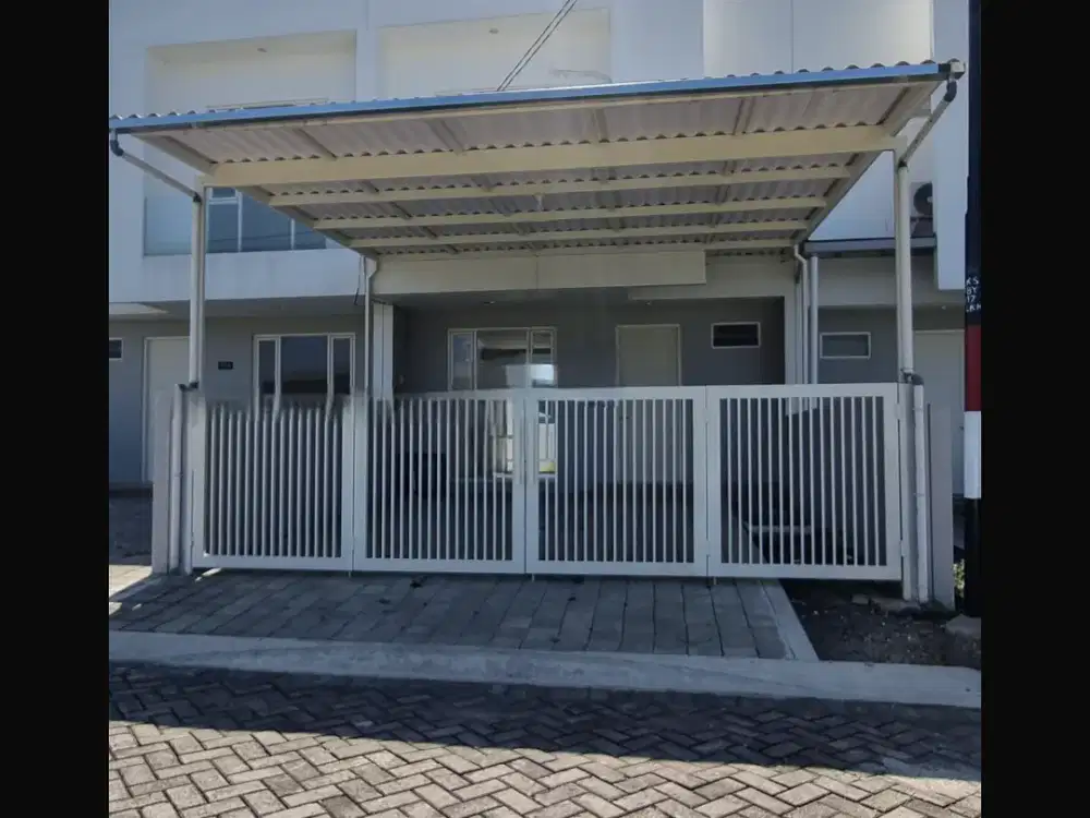 Dijual Cepat Rumah Baru Graha Green Garden 2LT 3KT Luas 97m Surabaya Barat