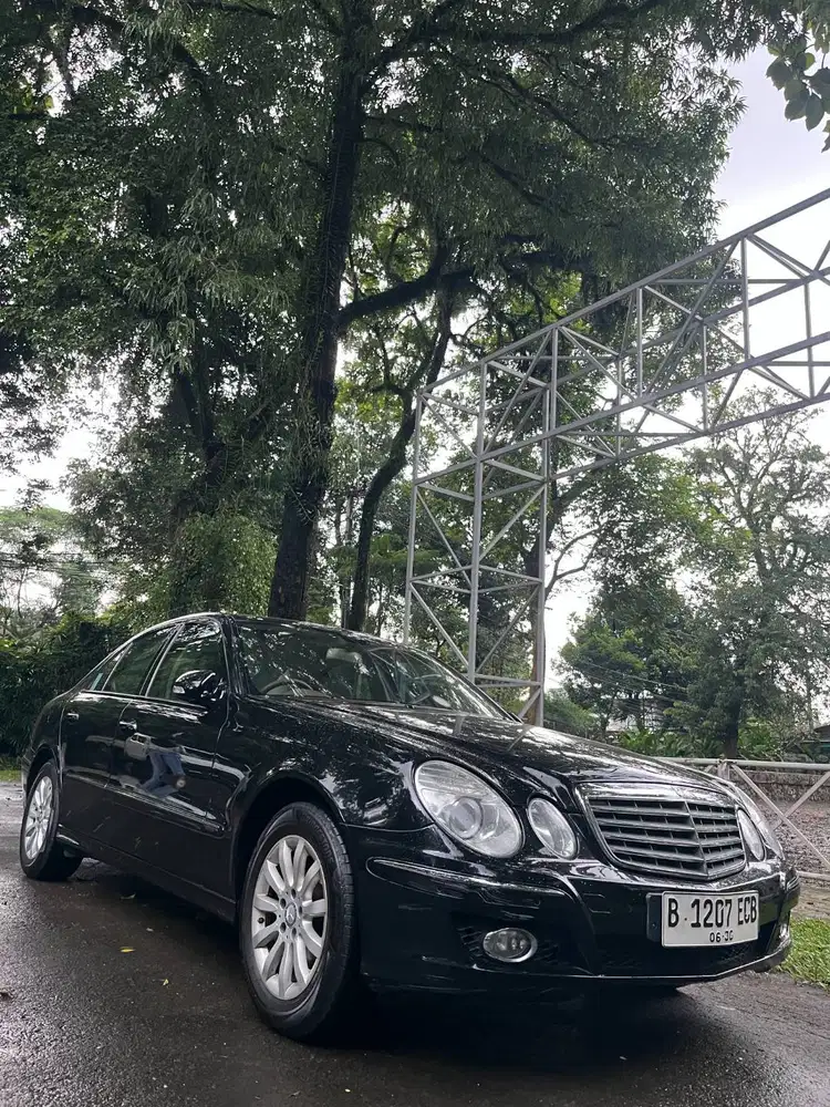 Mercedes Benz E230
